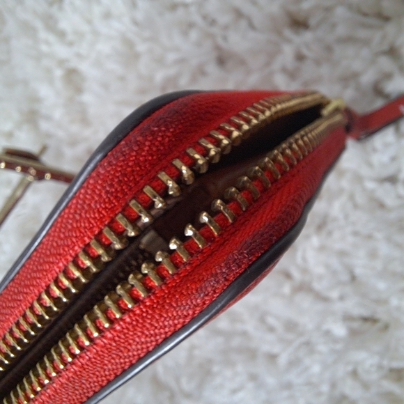 Tory burch Saffiano red wallet EUC - Picture 5 of 5